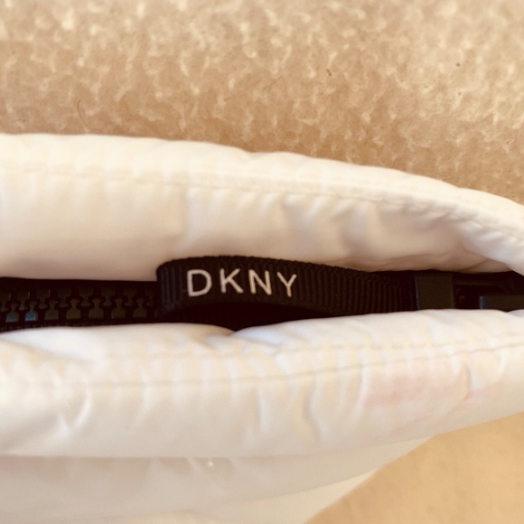 NEW Bag Clutch Style DKNY Sport White Puffer Style Casual - Picture 7 of 10